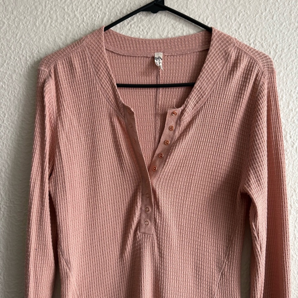 Free People Mauve Waffle Knit Long Sleeve Henley - Picture 4 of 12